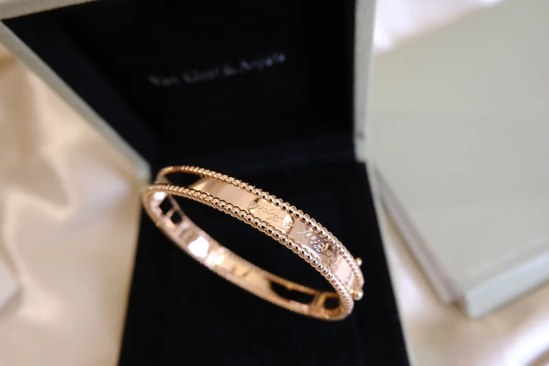 VCA-Браслет-4