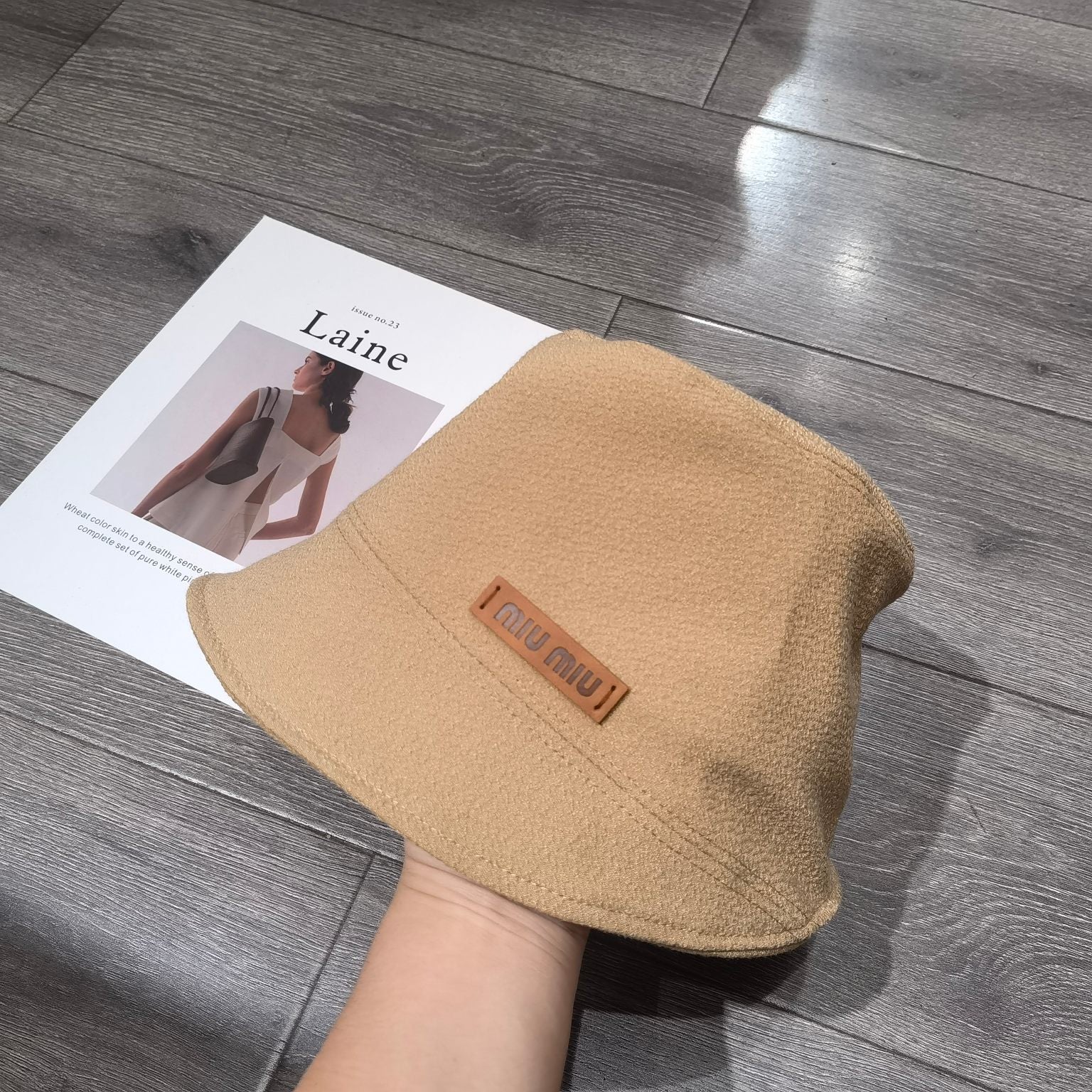 Miu Miu - Новинка осени 2023 - Панама неправильной формы