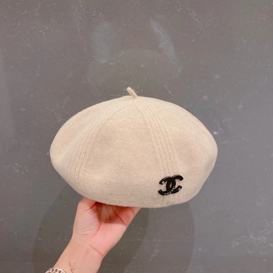 Берет Chanel - бежевый