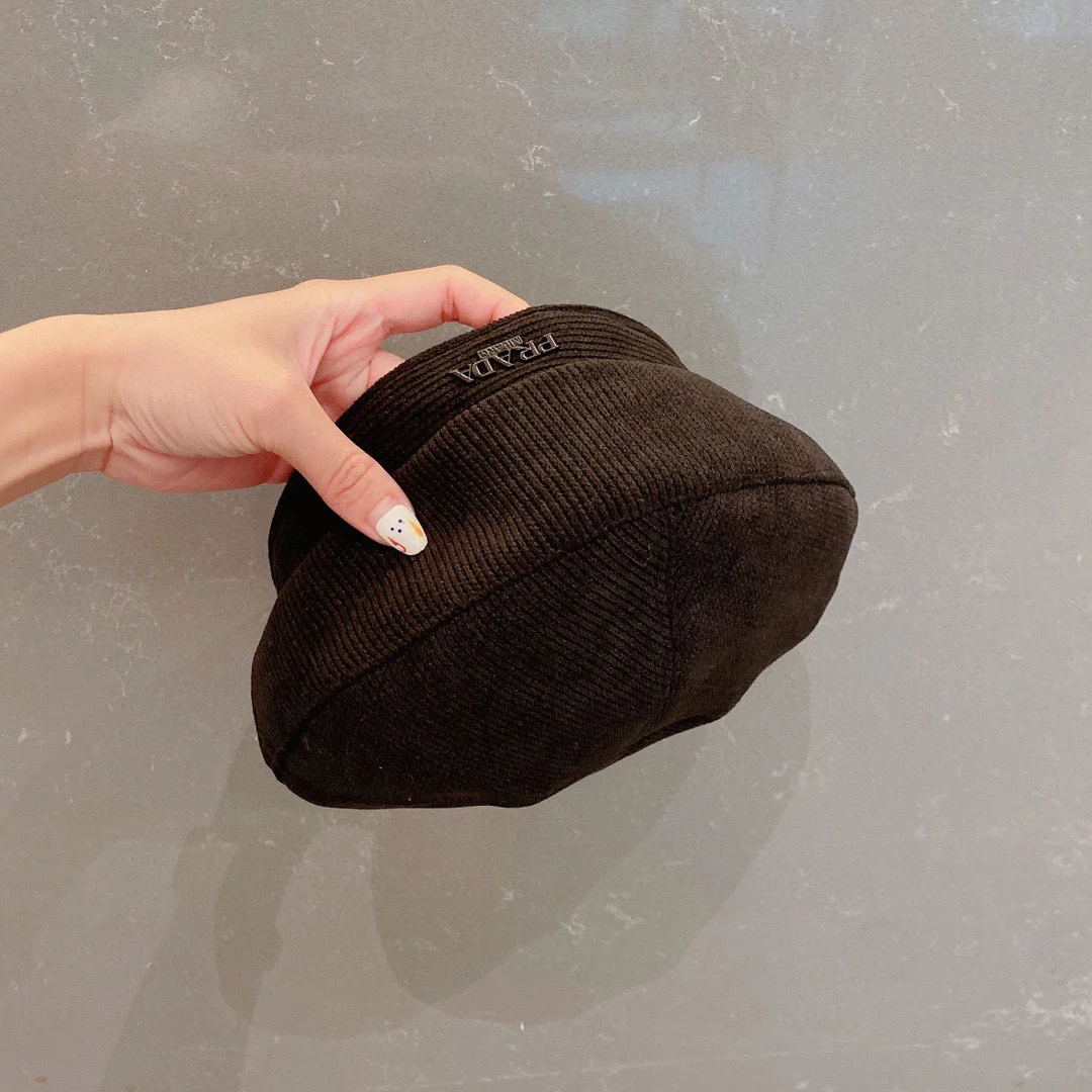 Берет Prada из вельвета - черный - 1