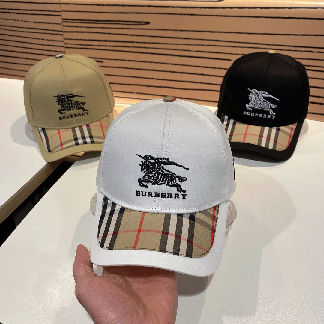 Бейсболка Burberry в клетку - 1