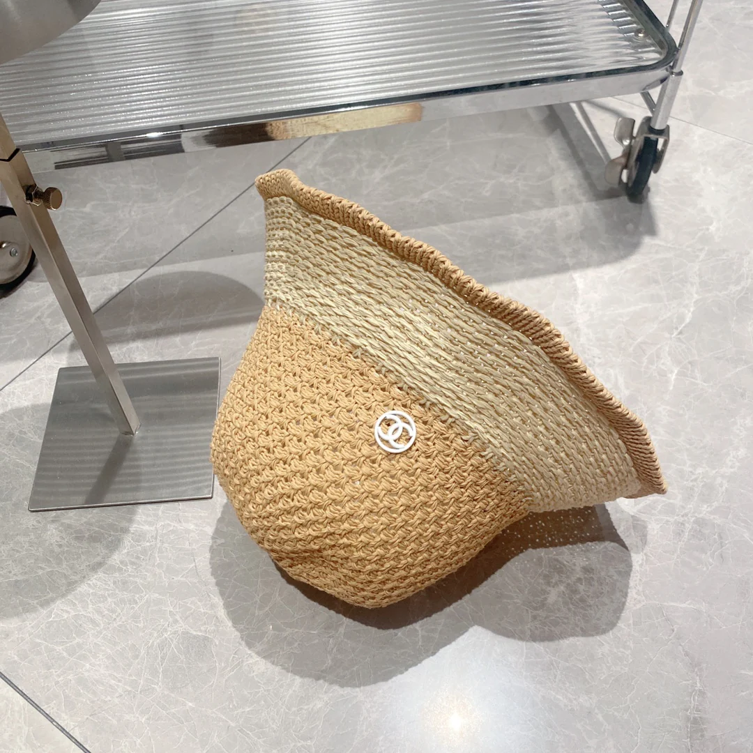 Рыбацкая соломенная шляпа Chanel