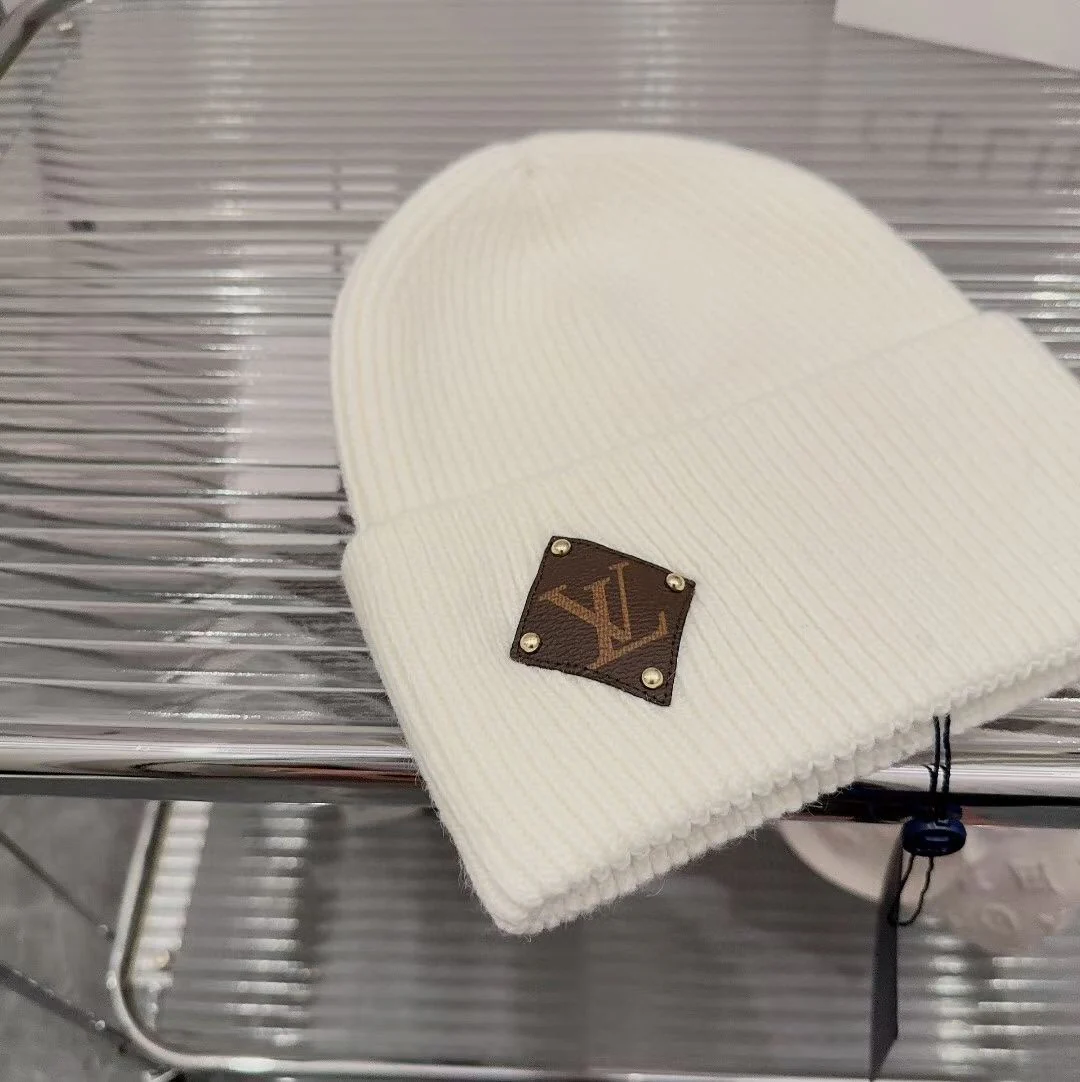 LV - Шерстяная вязаная шапка-бини - 2