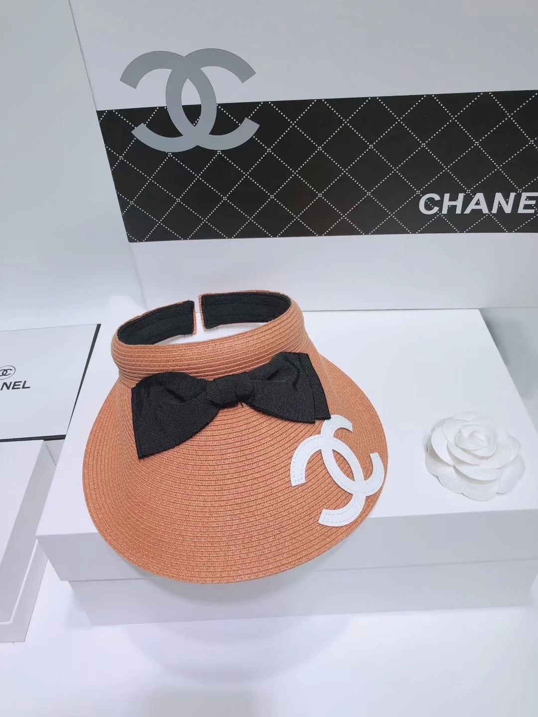 Новинка Chanel 2022 года - Солнцезащитная шляпа - Парик с открытыми губами - 4