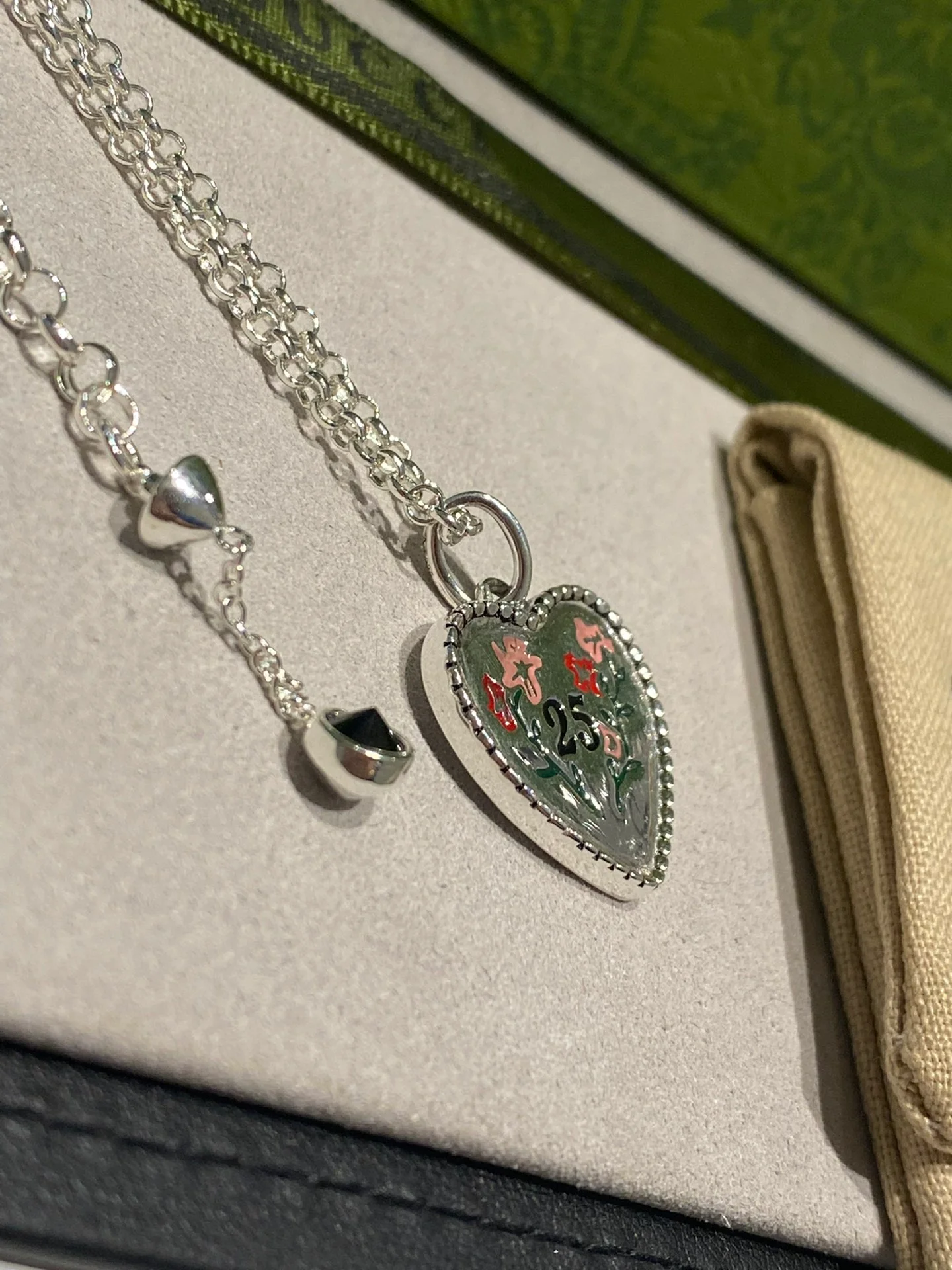 Gucci - Колье 040