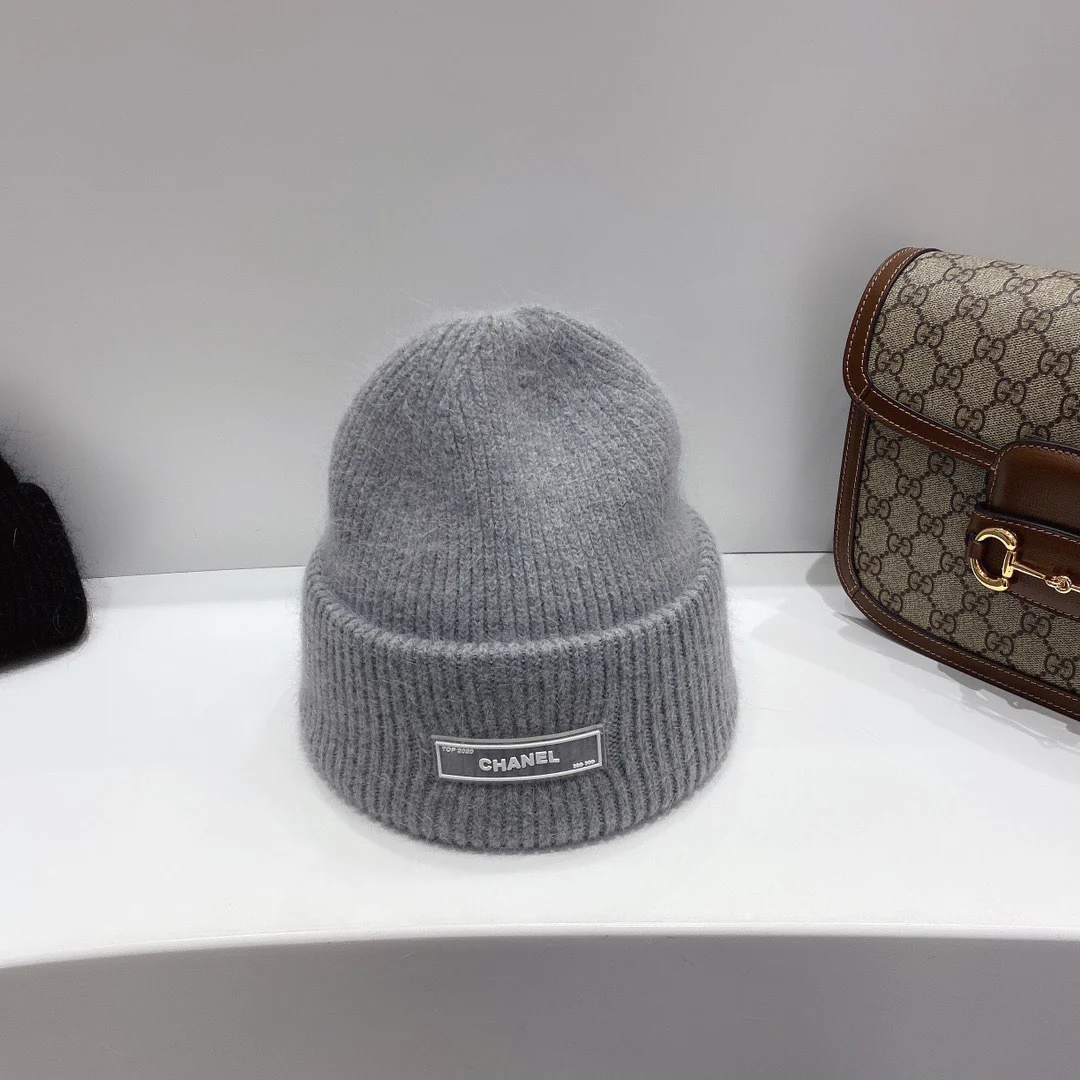 Chanel - Вязаная шапка из кроличьего меха - Серая