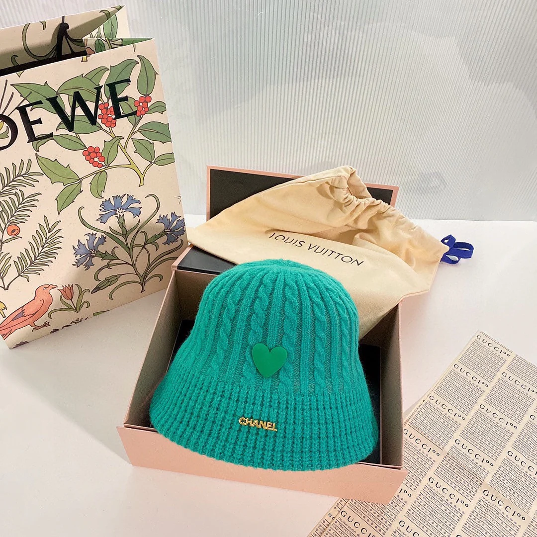 Chanel - Шерстяная вязаная рыбацкая шапка
