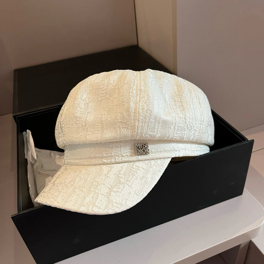 Dior - Восьмиугольная шляпа художника - Белая