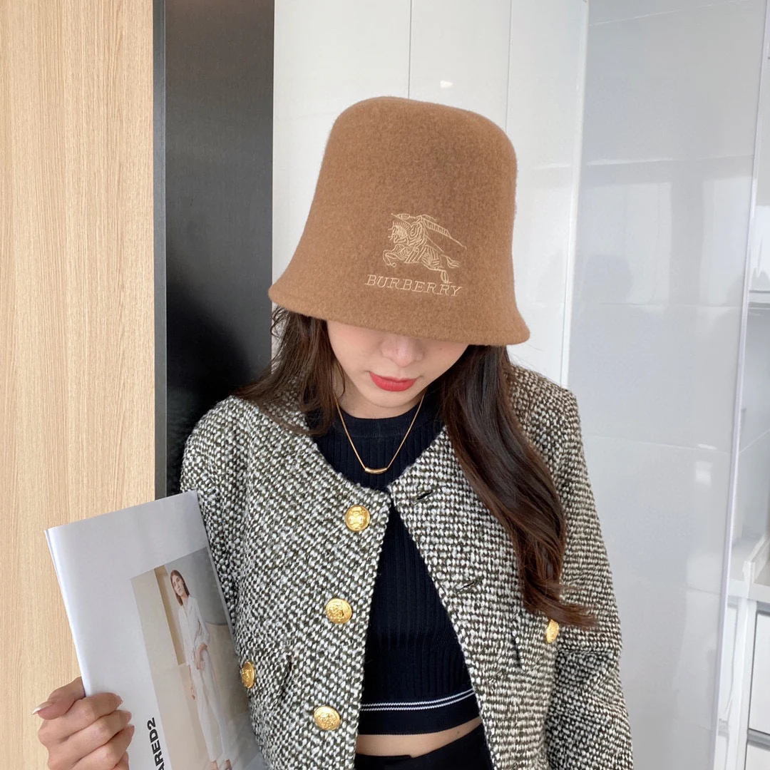 Шерстяная рыбацкая шляпа Burberry - коричневая