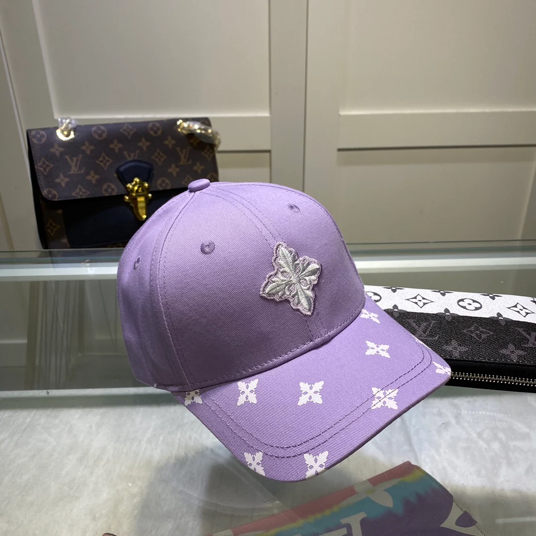 Новинка 2022 года от Chanel - кепка-?утиный клюв? - 5