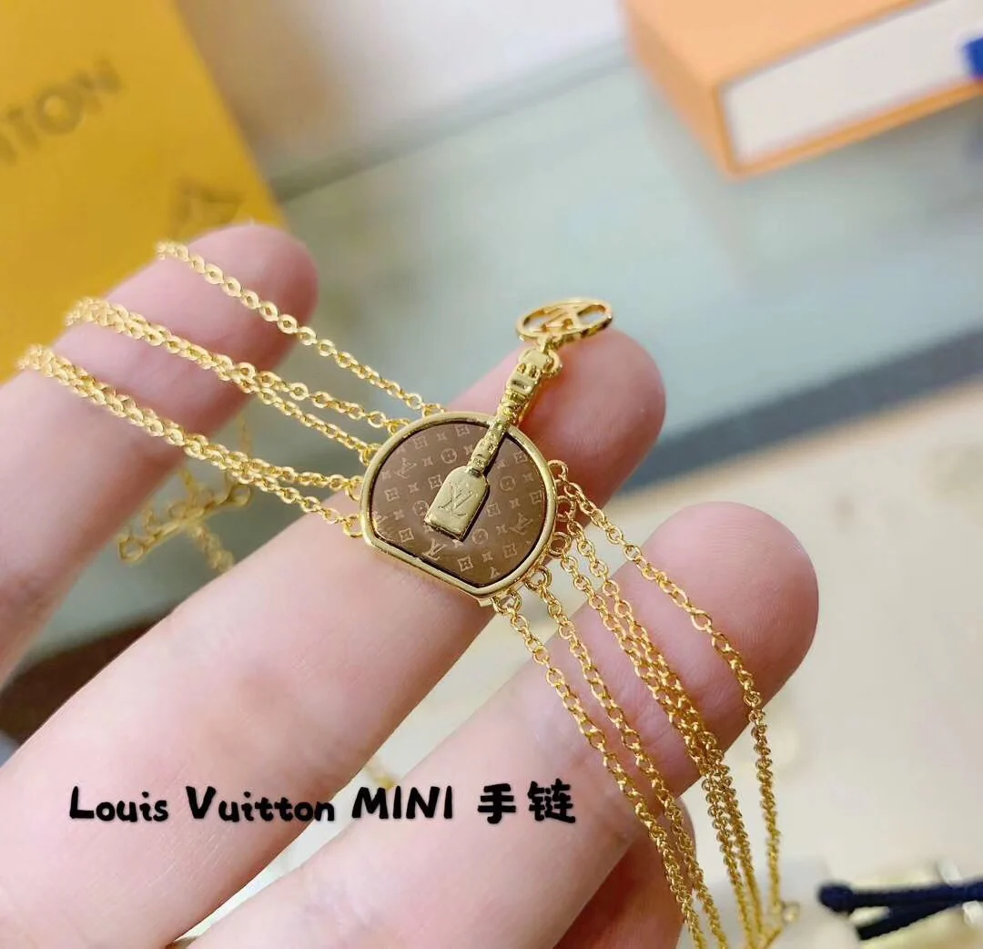 Браслет LV - 6