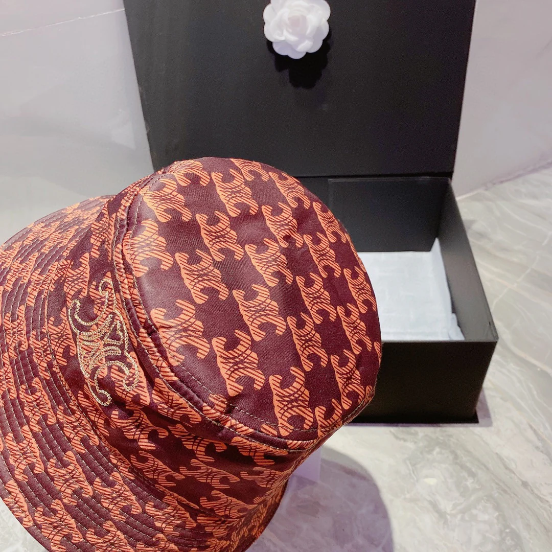 Шляпа рыбака с монограммой Celine Arc de Triomphe