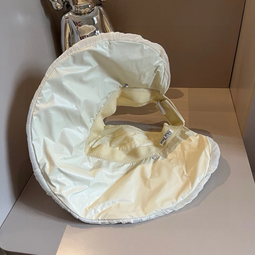 Miu Miu - Новая элегантная рыбацкая шляпа 2024 года - белая