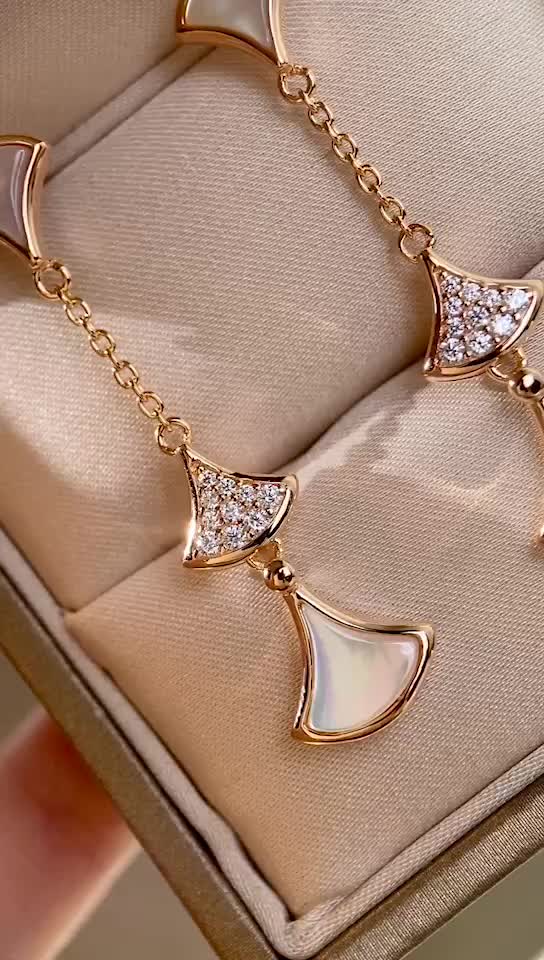 Серьги Bvlgari - Изображение из коллекции - 6