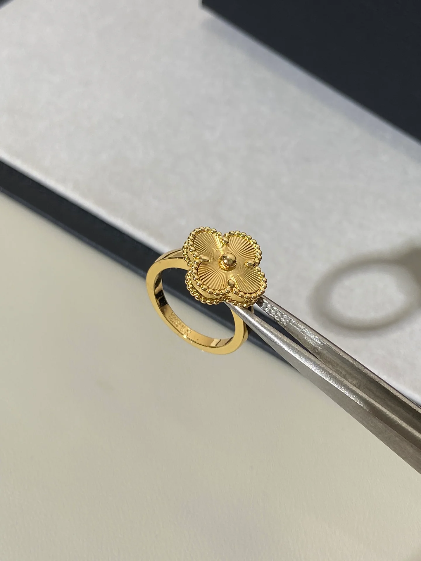 Ван дер Веч - Кольцо 079