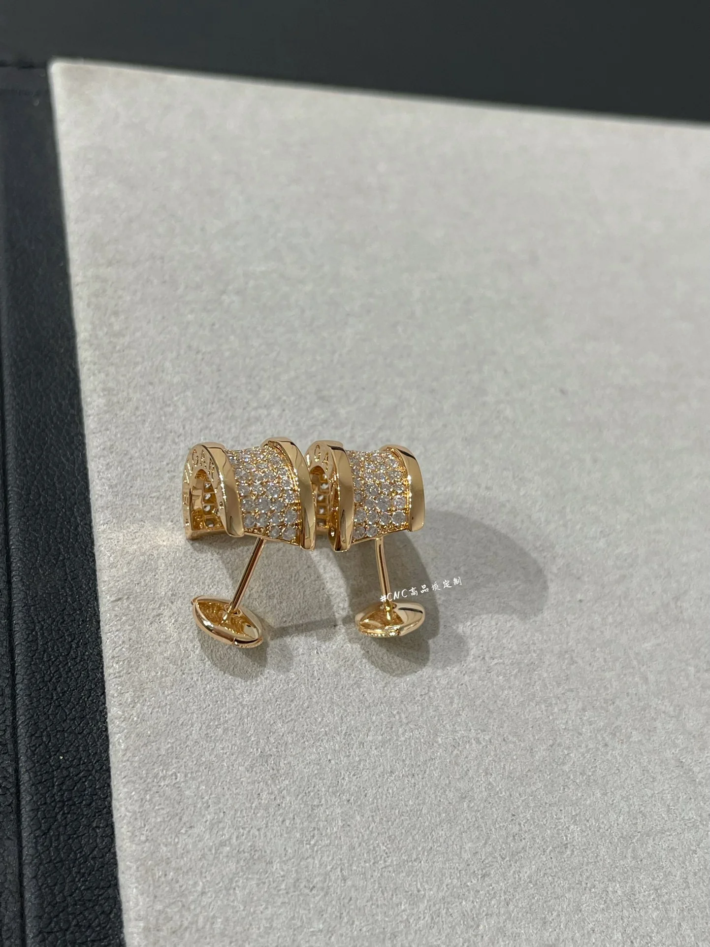 Серьги Bvlgari 015