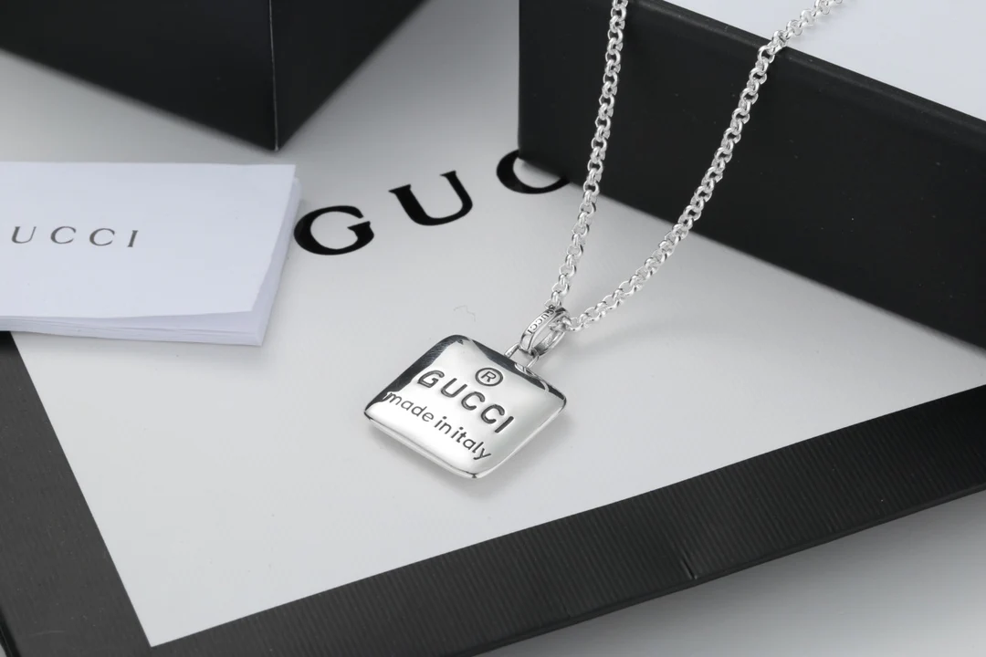 Gucci - Колье 034