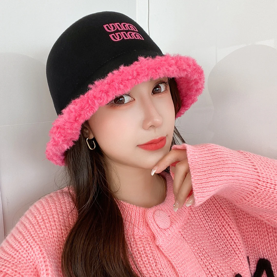 Miu Miu - Шерстяная шапка - Черная