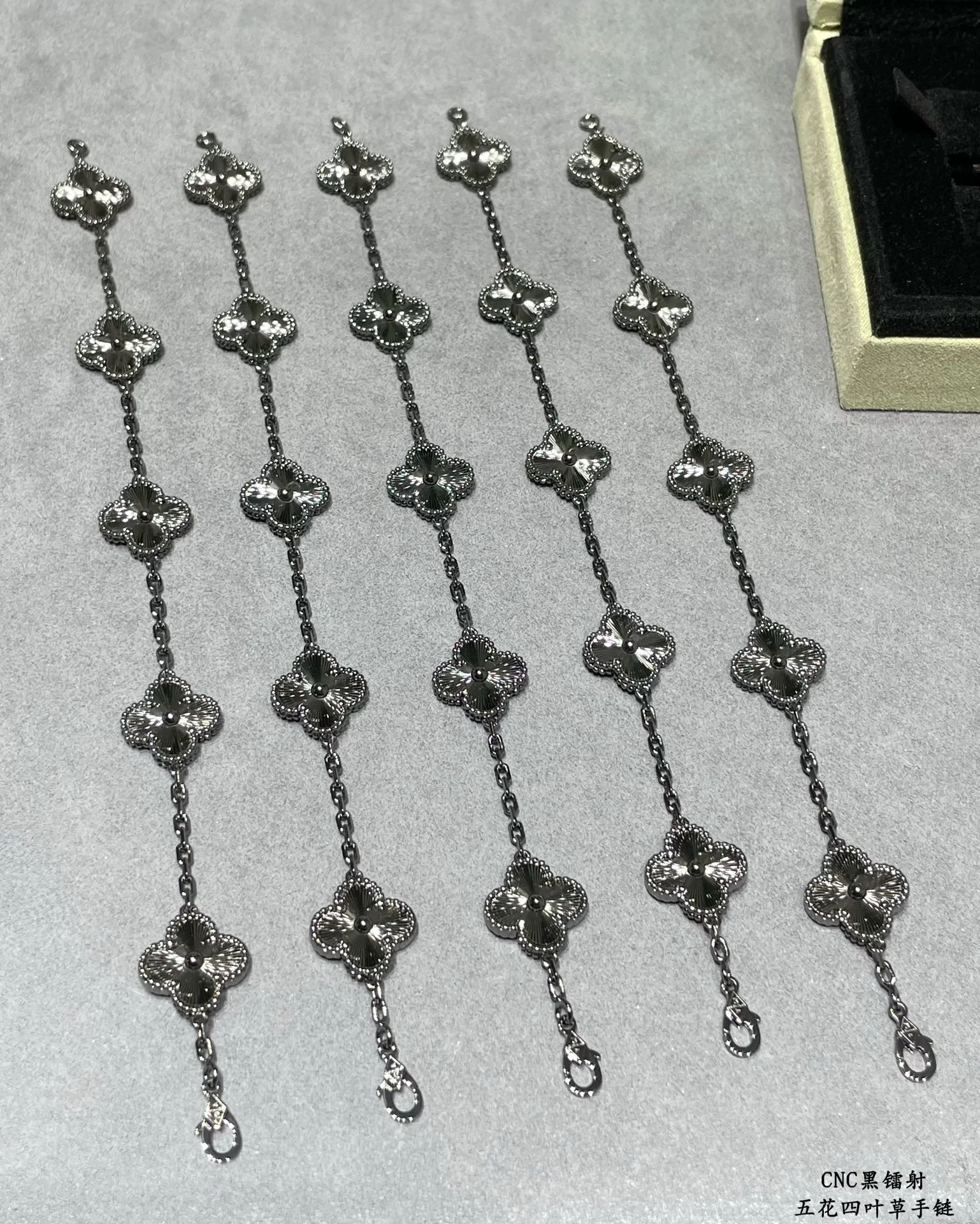 Van Vek - Браслет 011