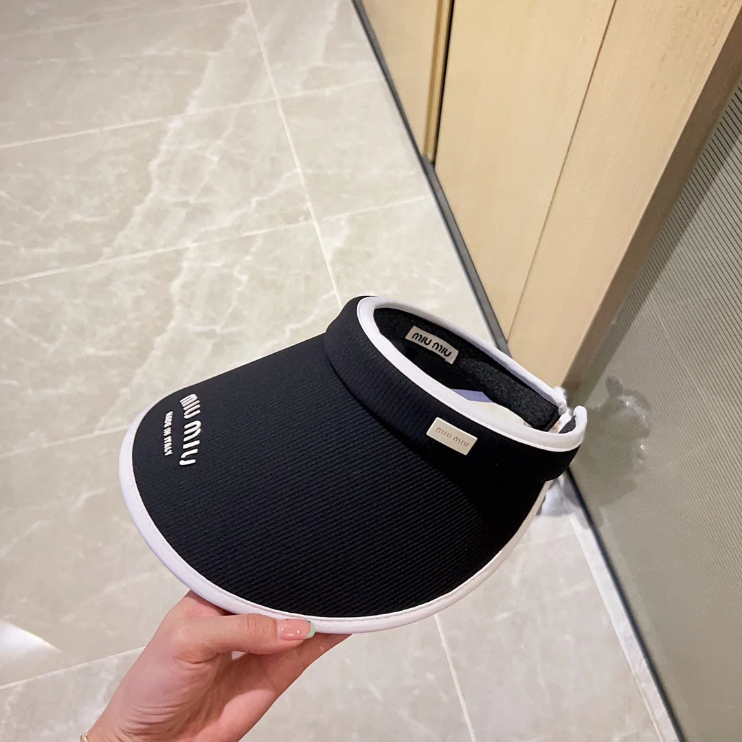 Новые поступления коллекции Miu Miu весна/лето 2023 - Козырек - Солнцезащитная шляпа - Черный - 1