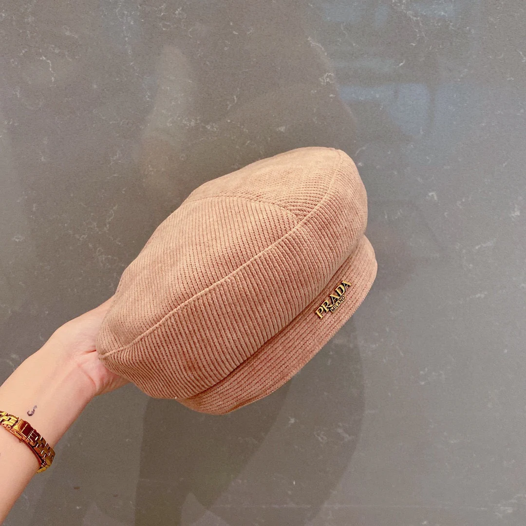 Берет из вельвета Prada - абрикосовый