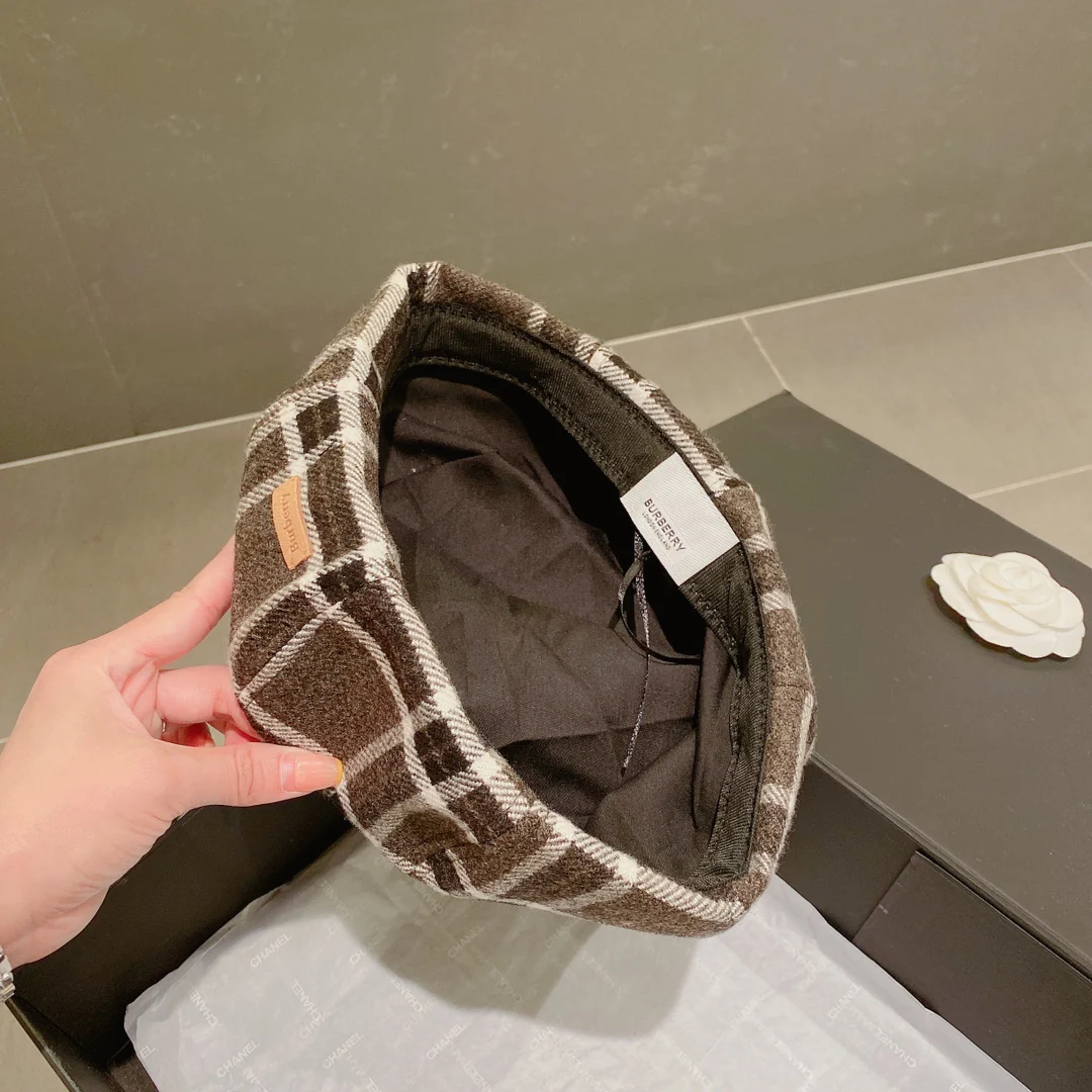 Берет в клетку Burberry - серый
