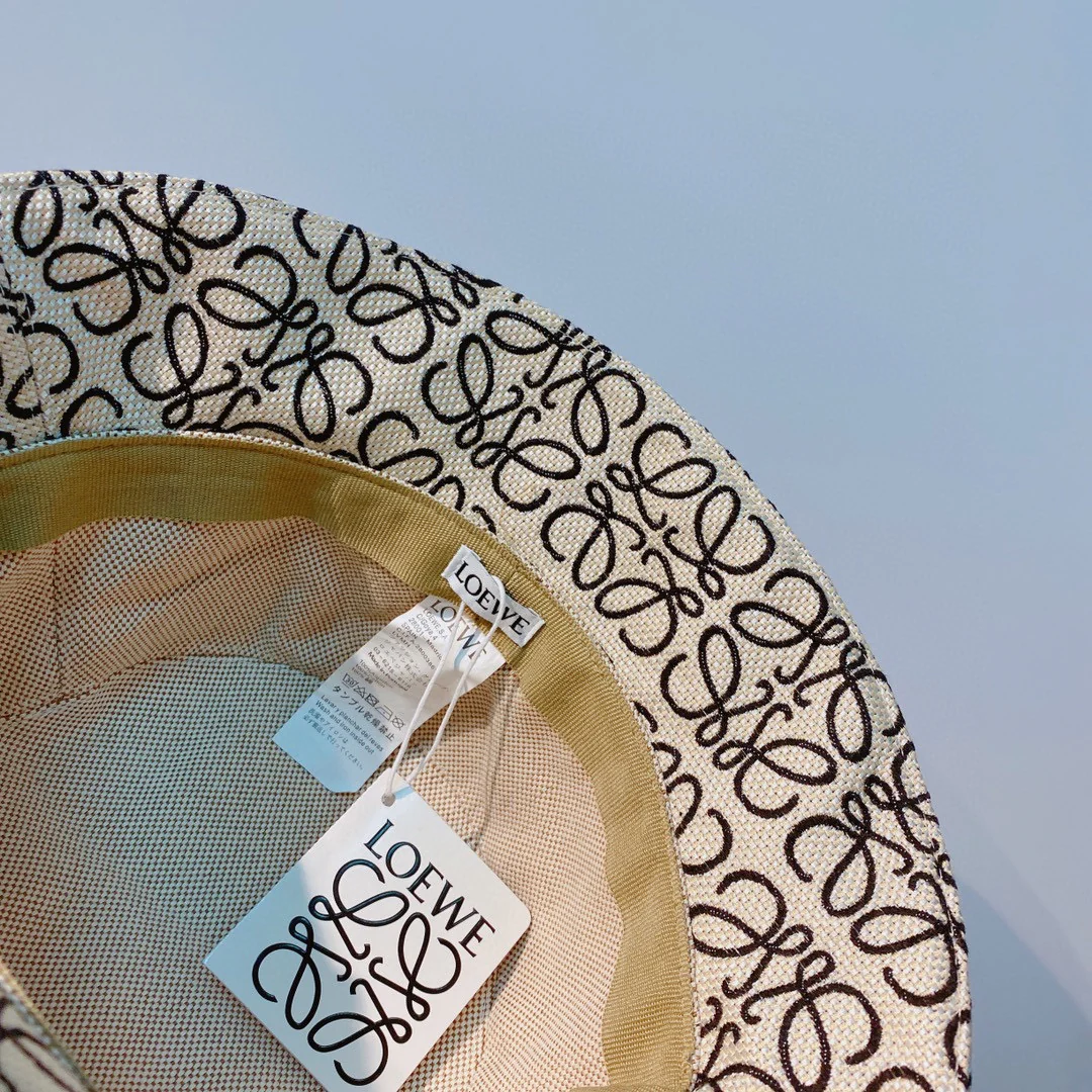 LOEWE - Официальная новая панама с монограммой