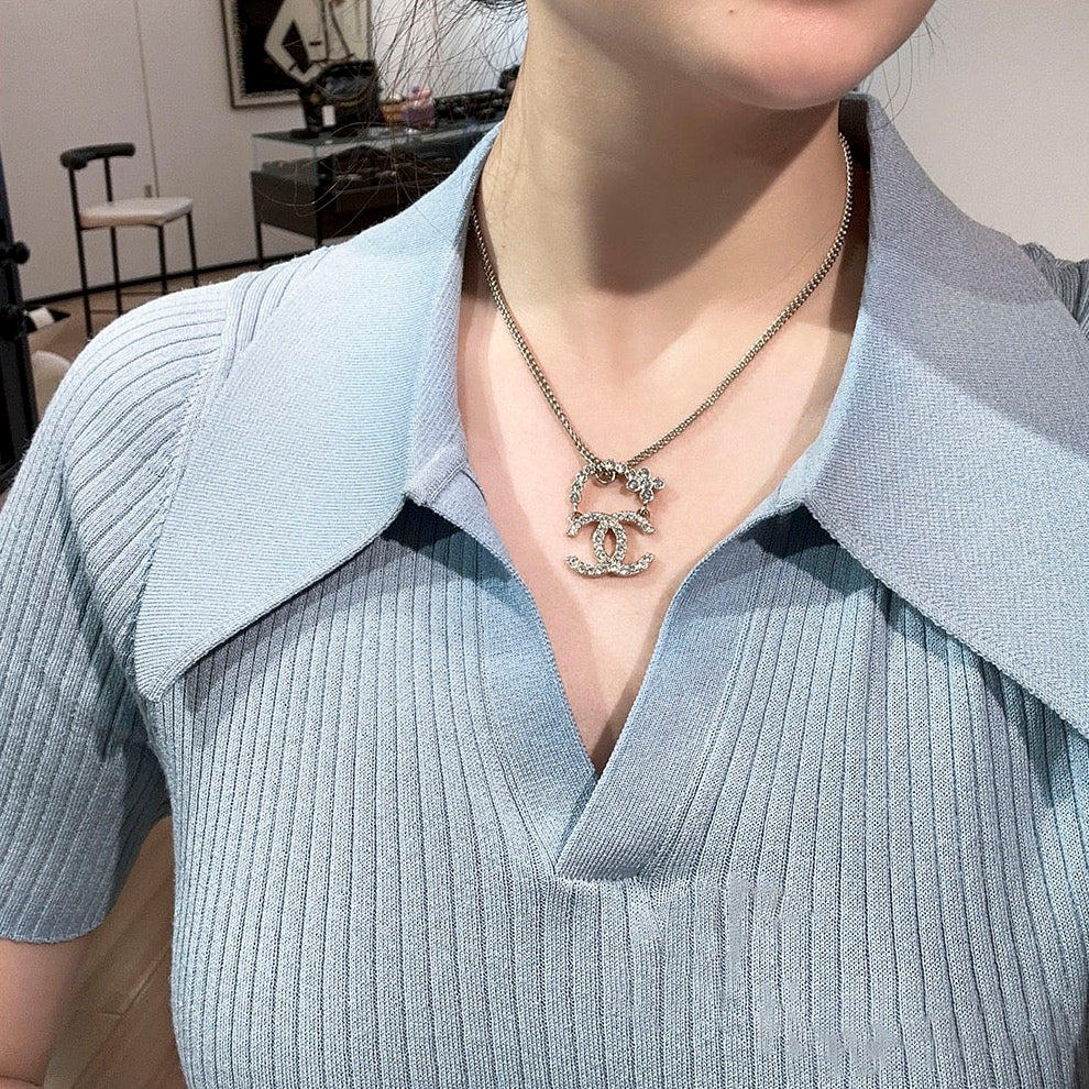 Chanel - Колье 390