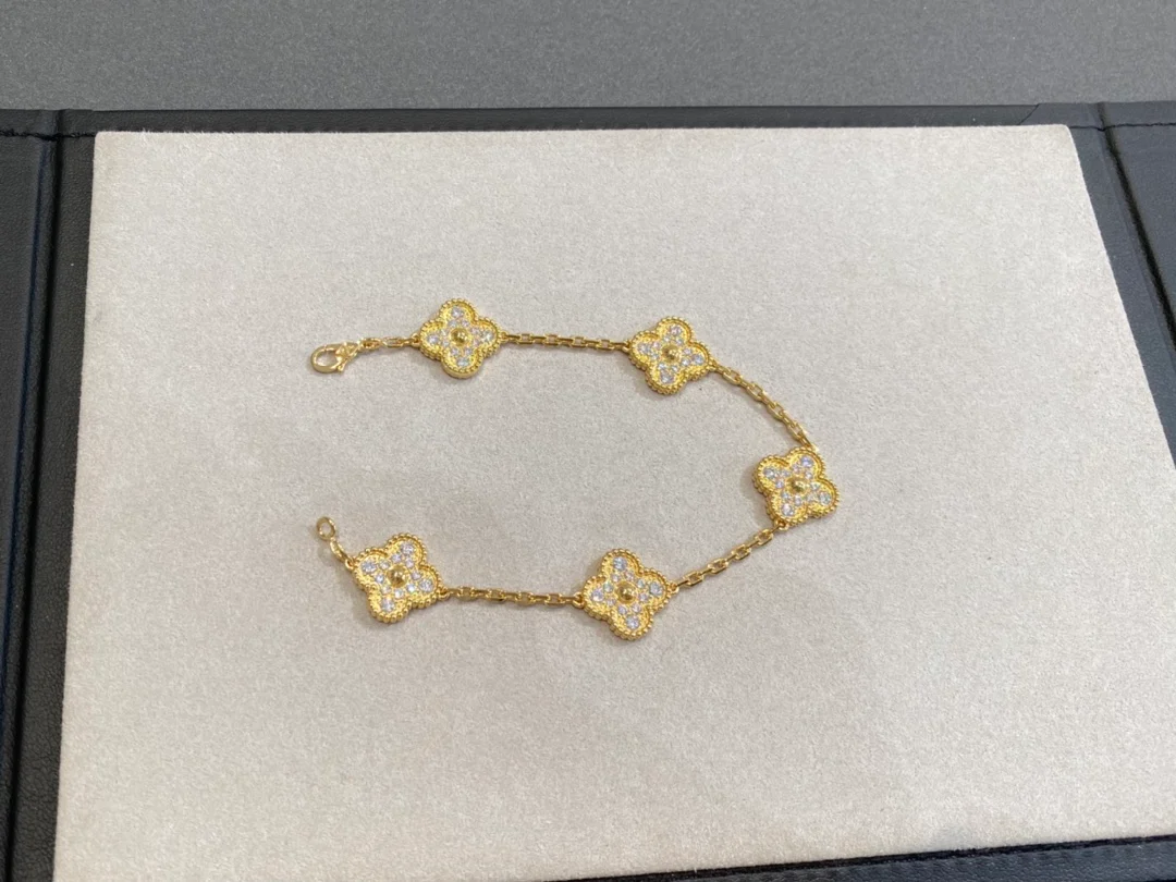 Браслет VCA 006