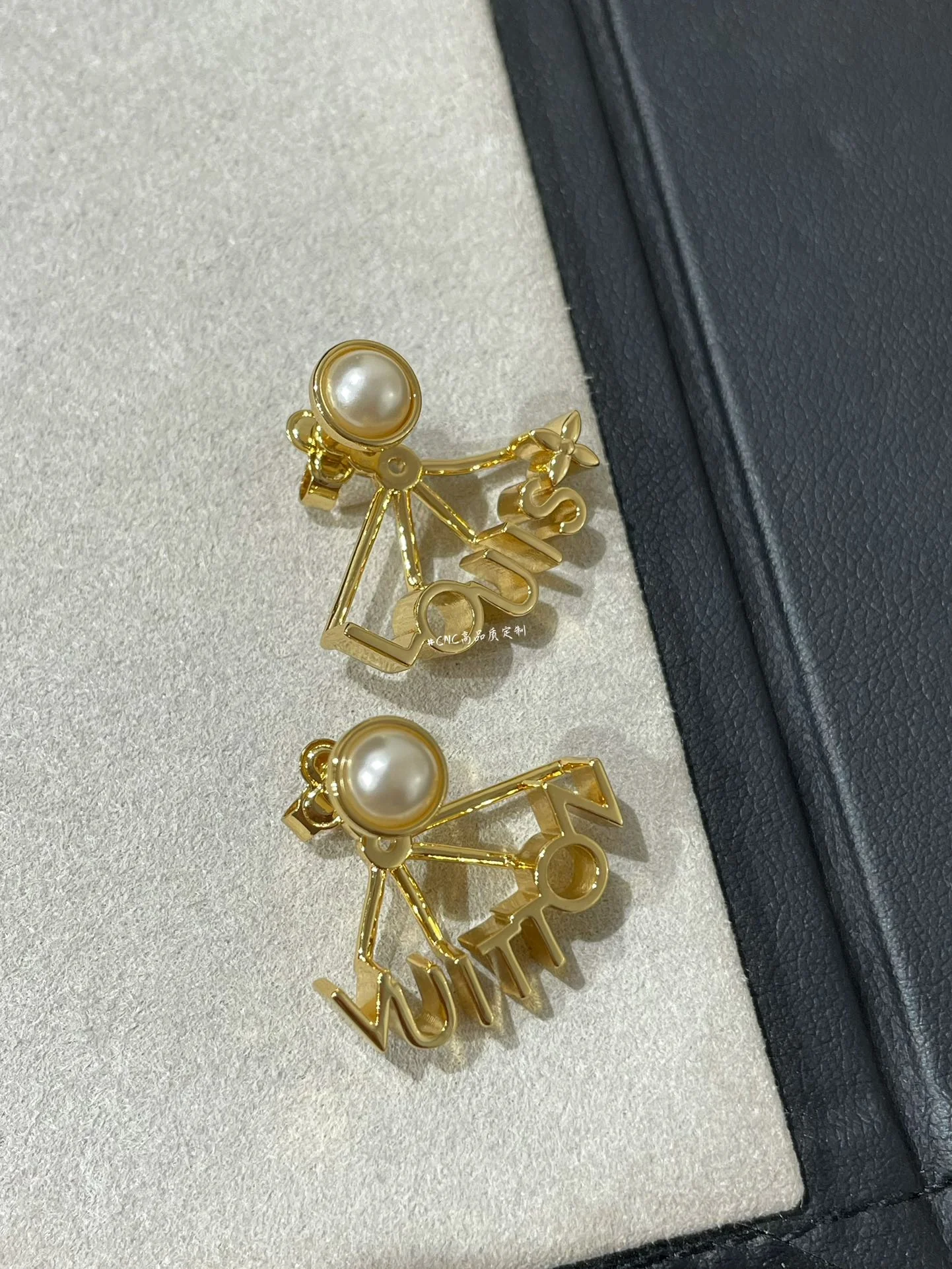 LV - Серьги 037