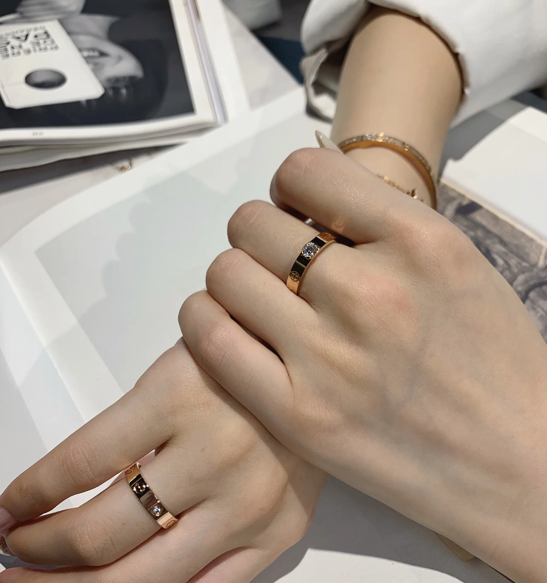 Кольцо Cartier Love Solitaire — розовое и белое золото