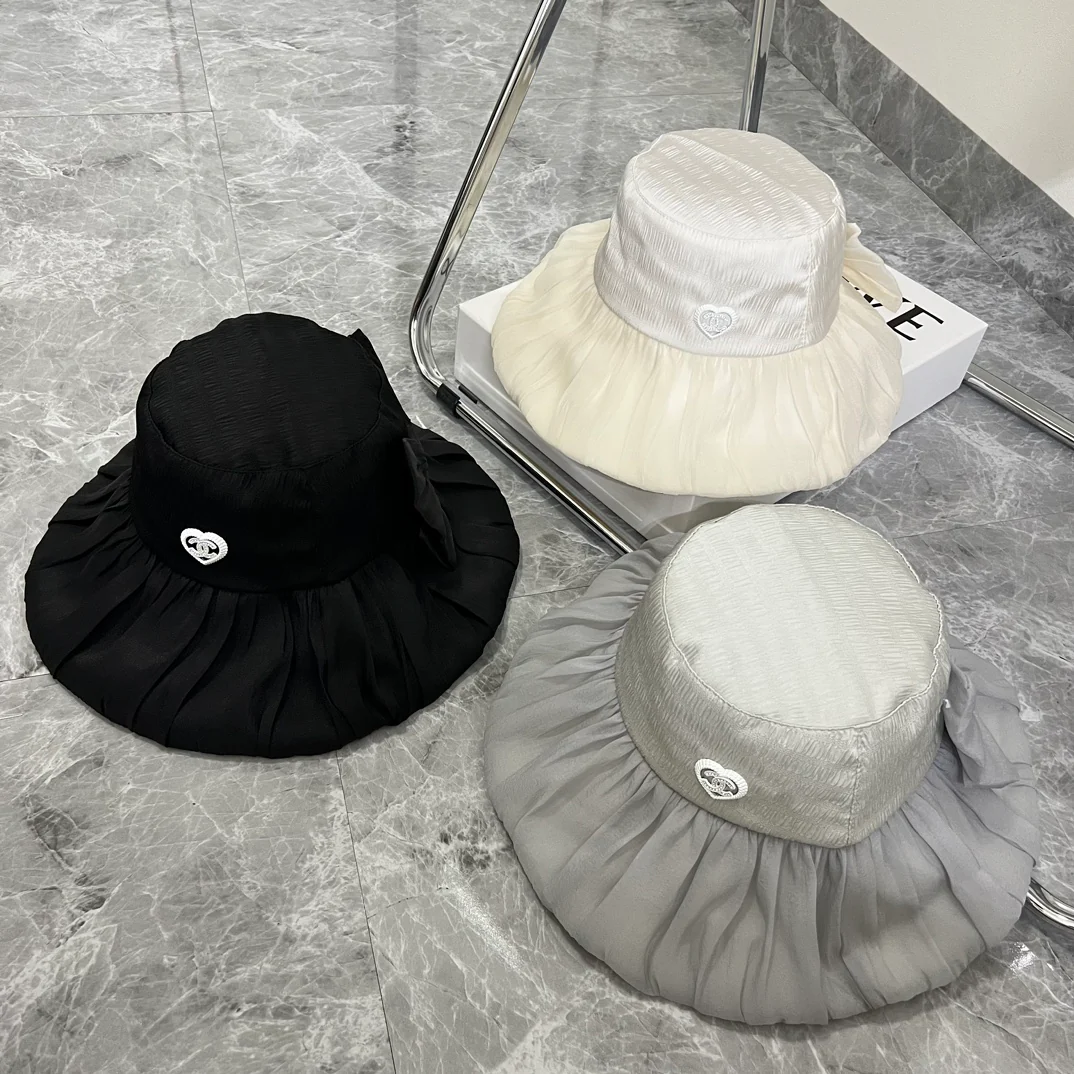 Новая элегантная шелковая шляпа от солнца Chanel 2024 с бантом - серая.