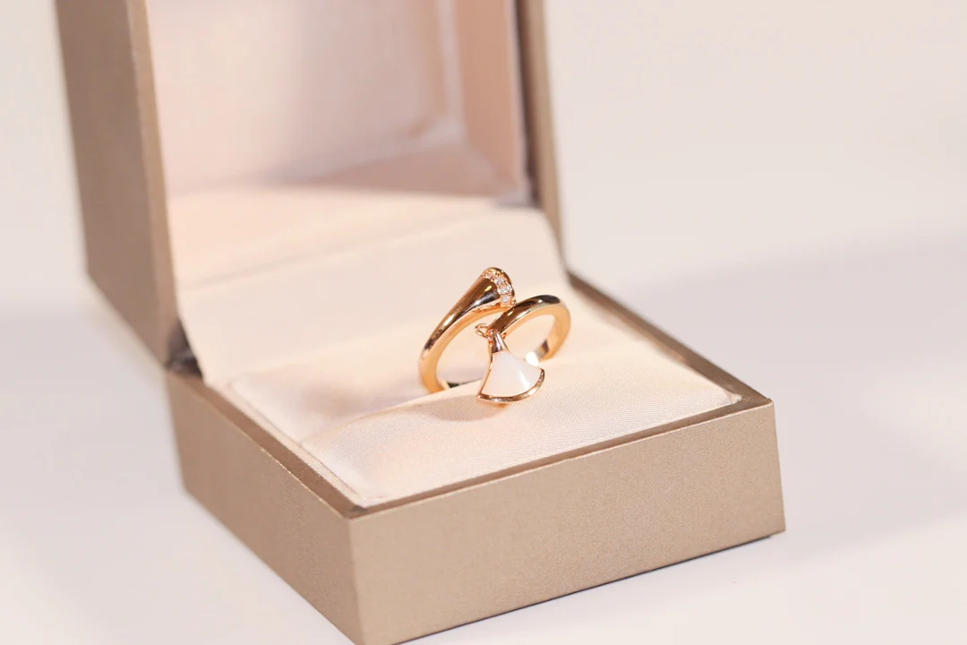 Кольцо Bvlgari - 53