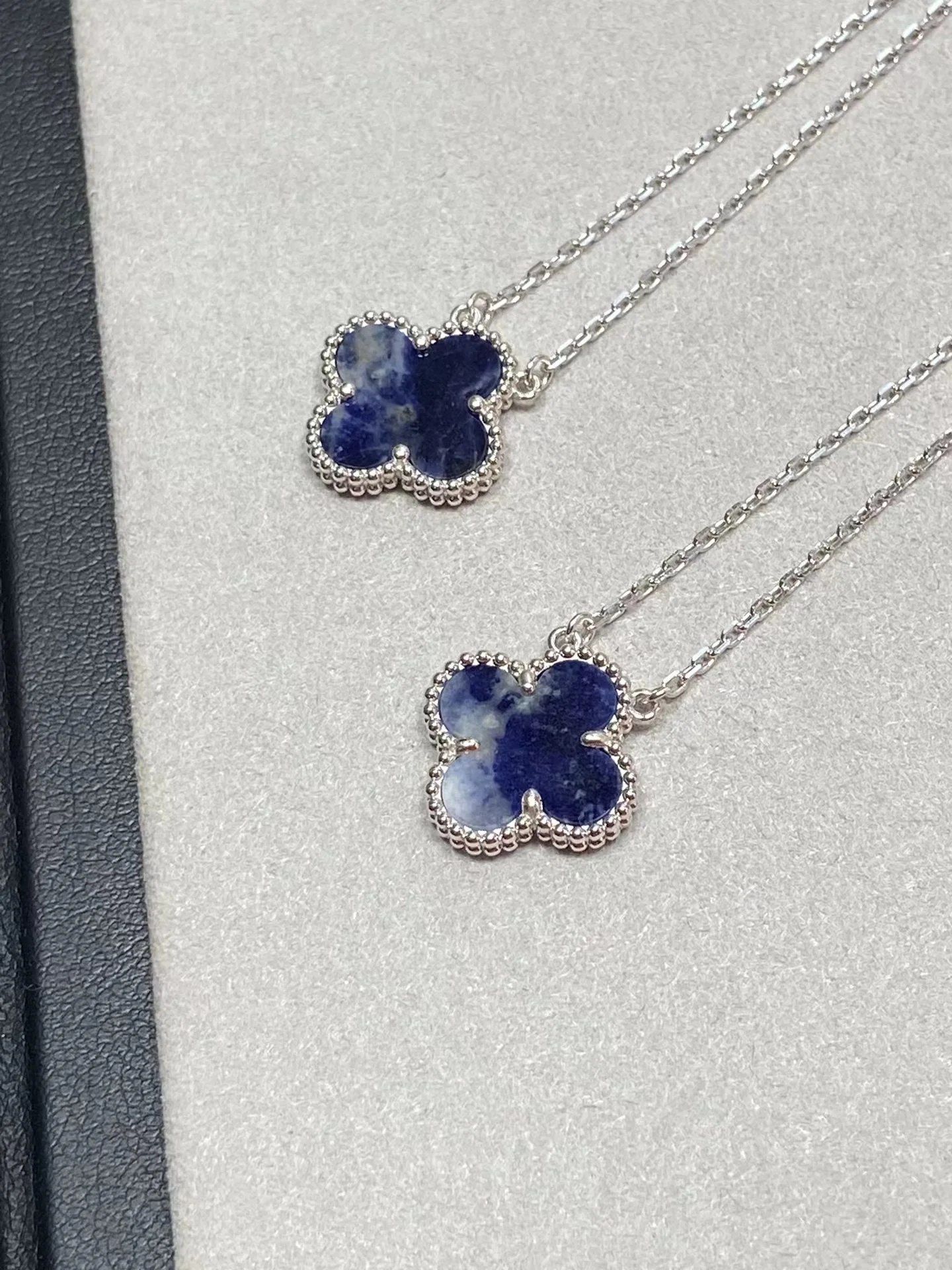 Van Ville - Колье 094