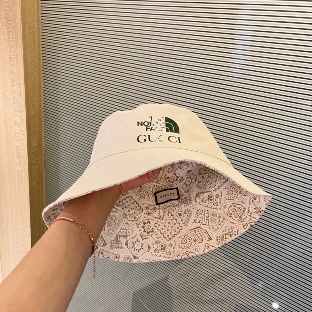 Коллаборация с Gucci - двусторонняя панама