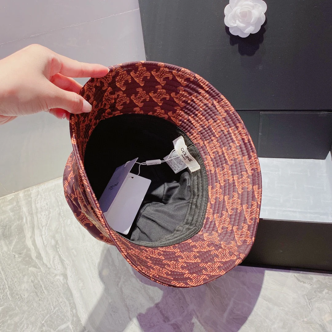 Шляпа рыбака с монограммой Celine Arc de Triomphe
