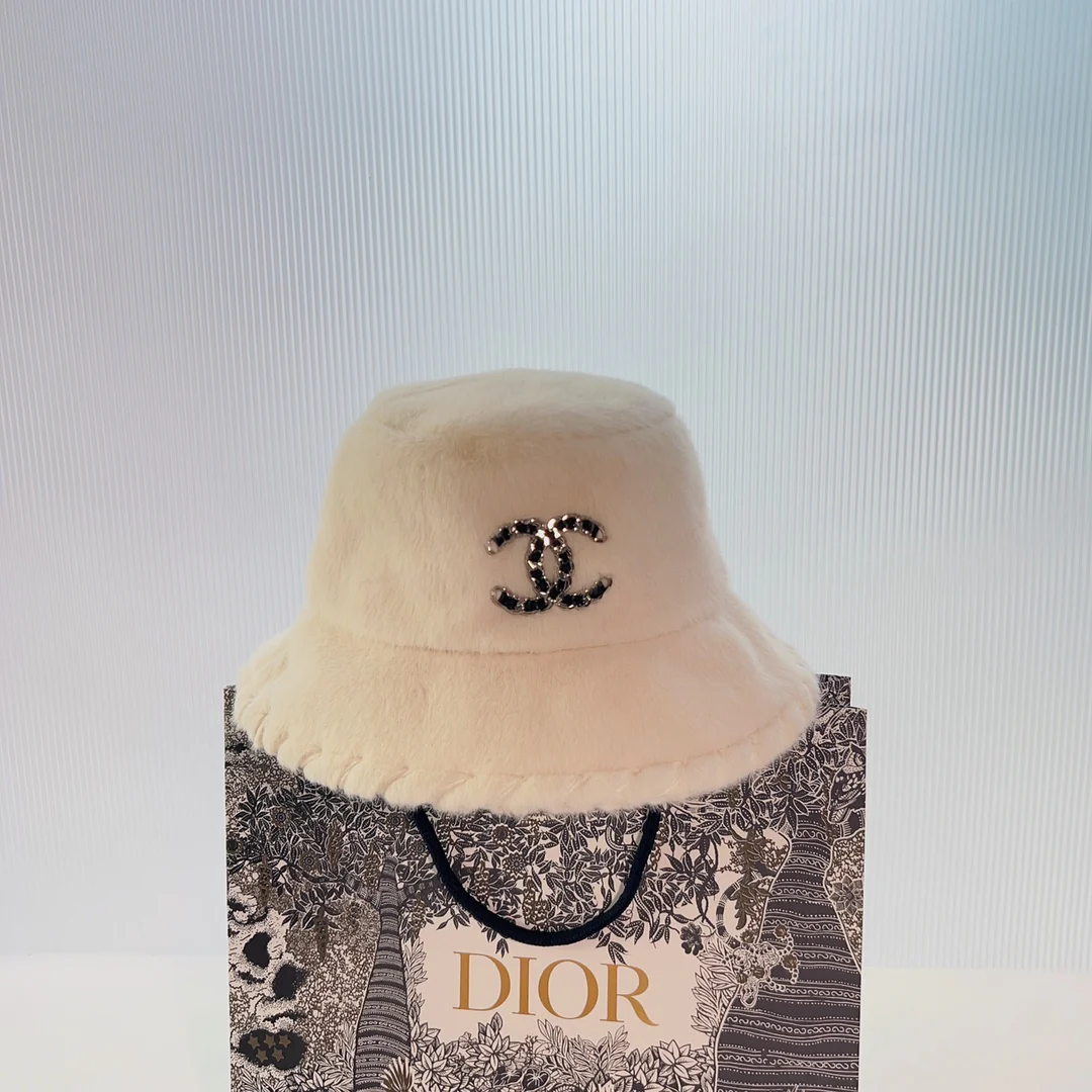 Chanel - Норковая рыбацкая шляпа