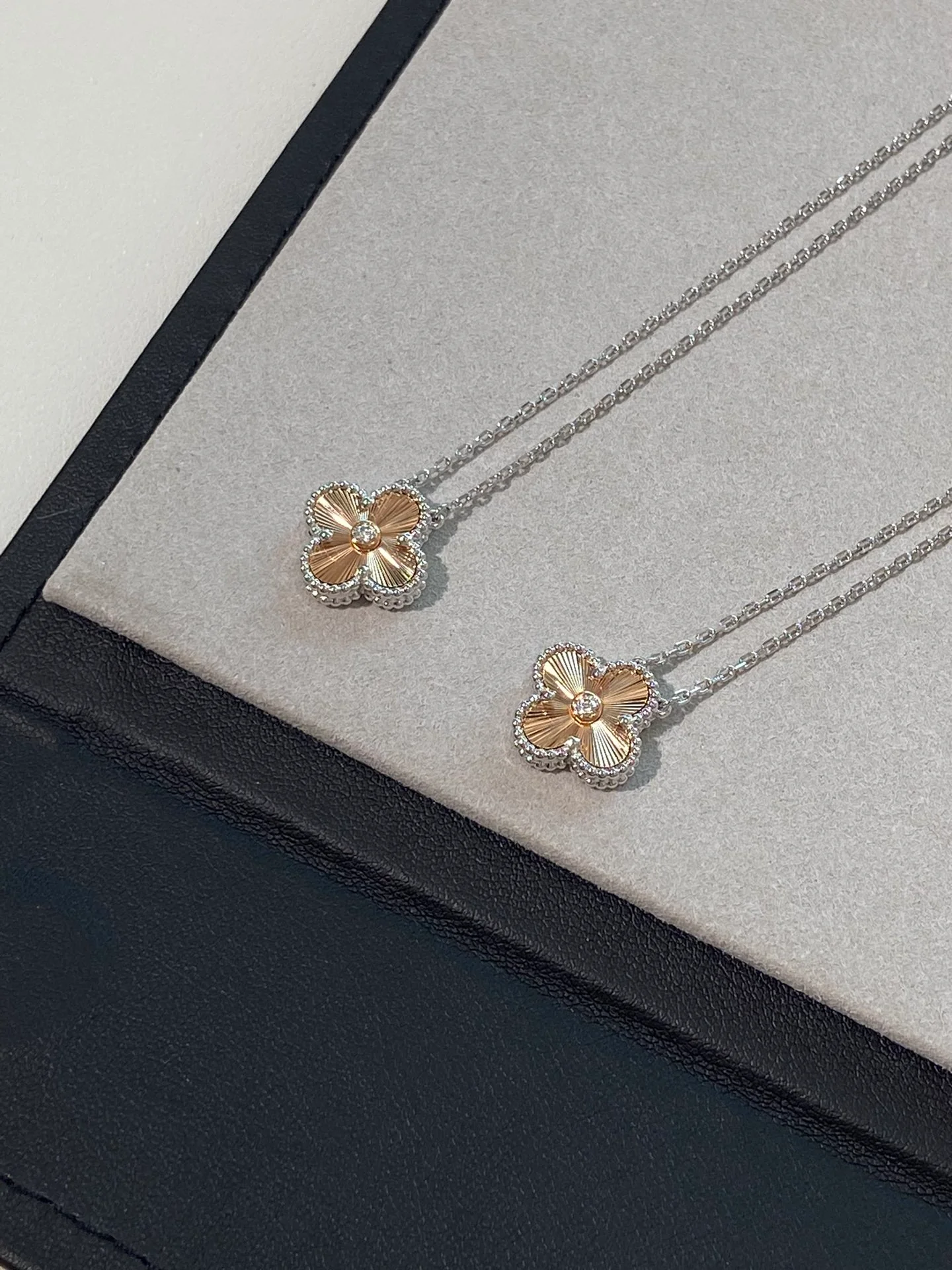 Van Vek - Колье 091