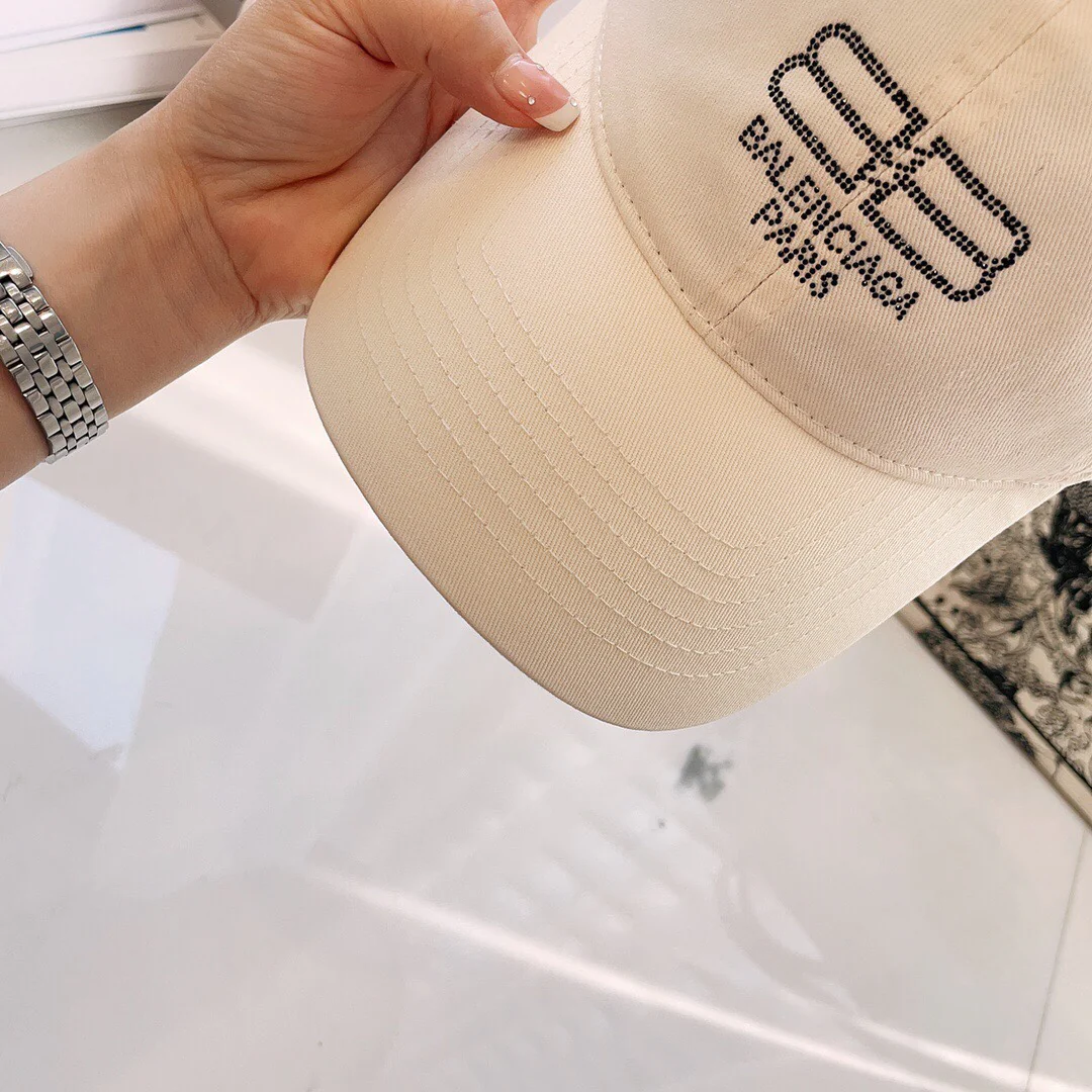 Balenciaga - Всесезонная бейсболка из чистого хлопка - Белая