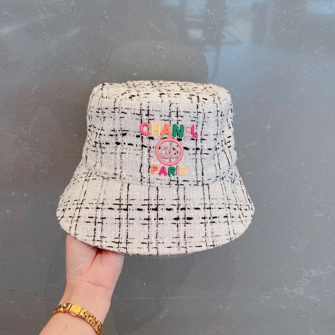 Chanel - Шерстяная рыбацкая шляпа - Белая