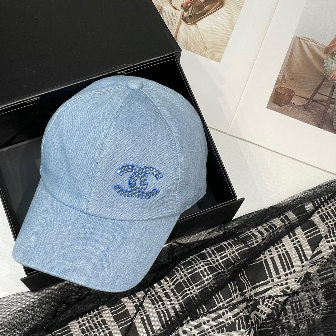Chanel - Новая бейсболка с пайетками - Синяя