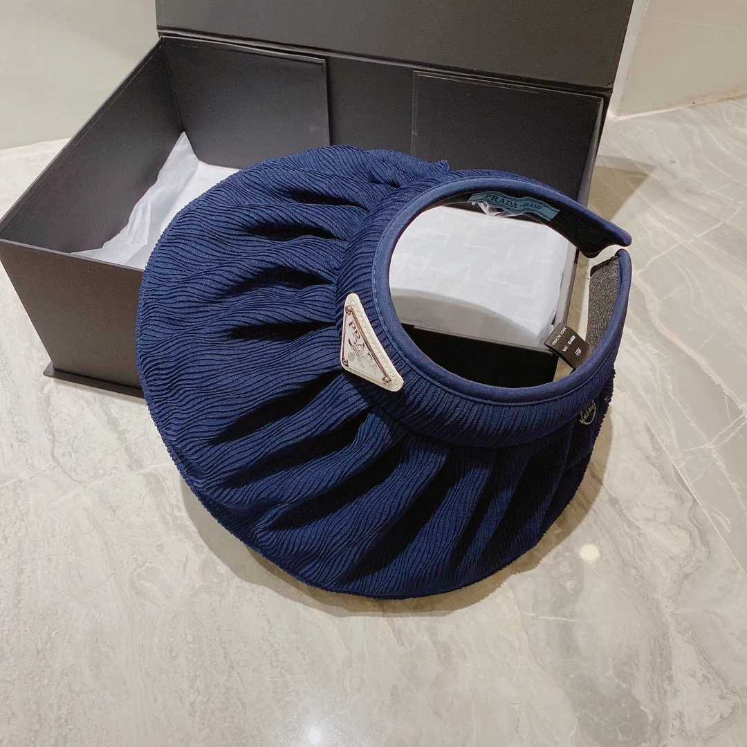 Prada - Классическая треугольная шляпа от солнца