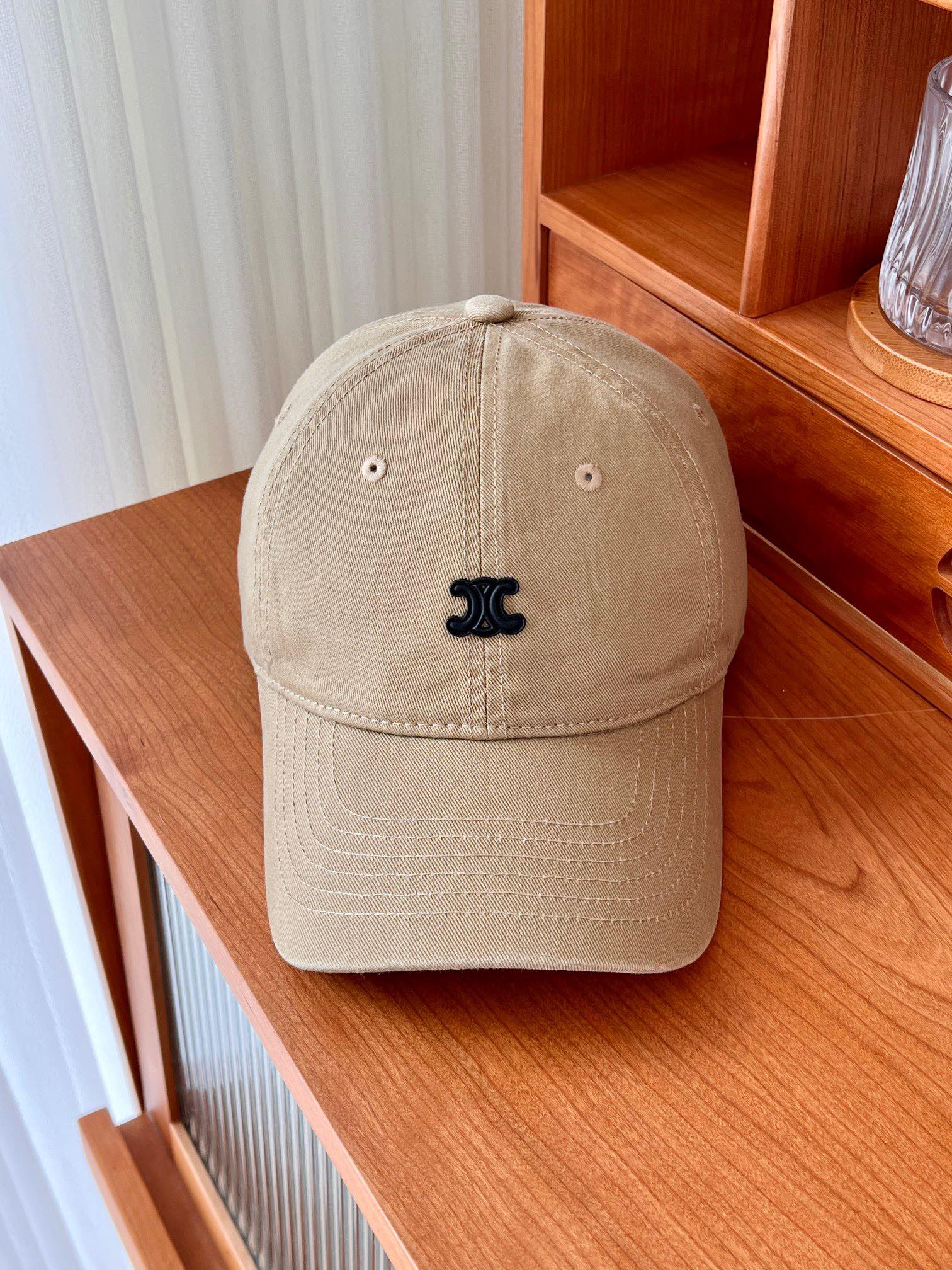 Celine - Новая классическая однотонная бейсболка