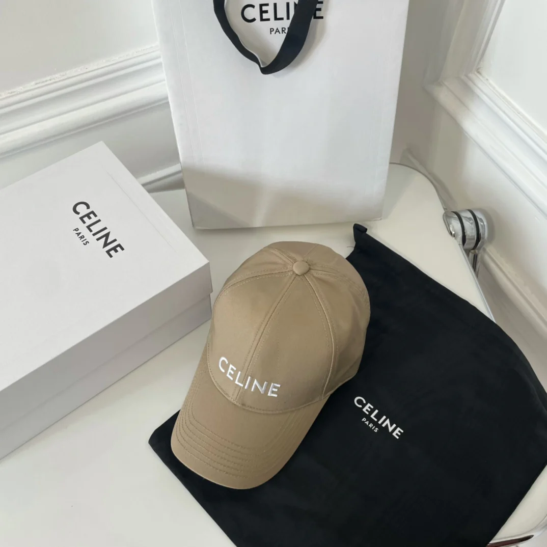 Классическая бейсболка Celine