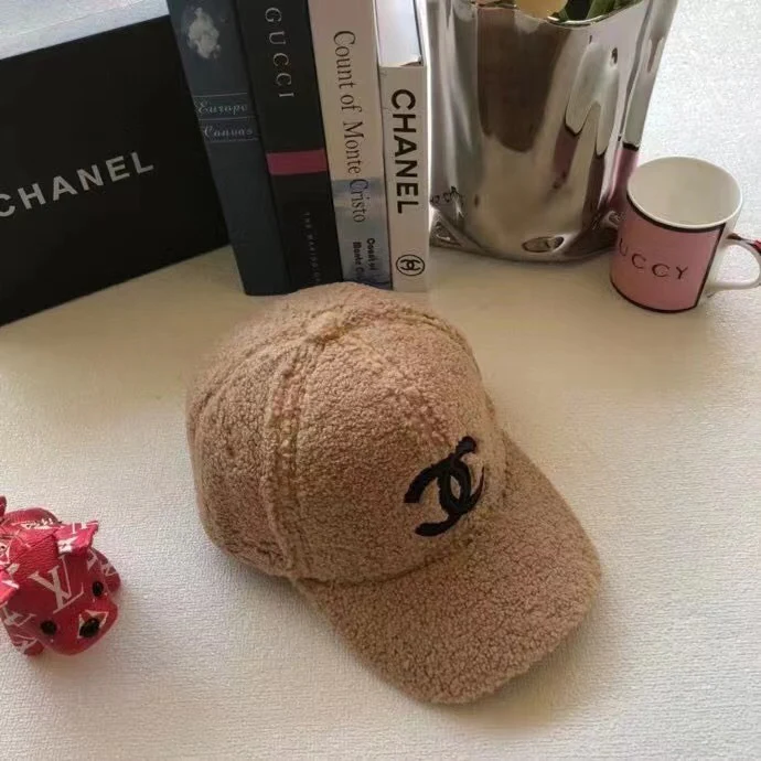 Chanel - Бейсболка из овечьей шерсти