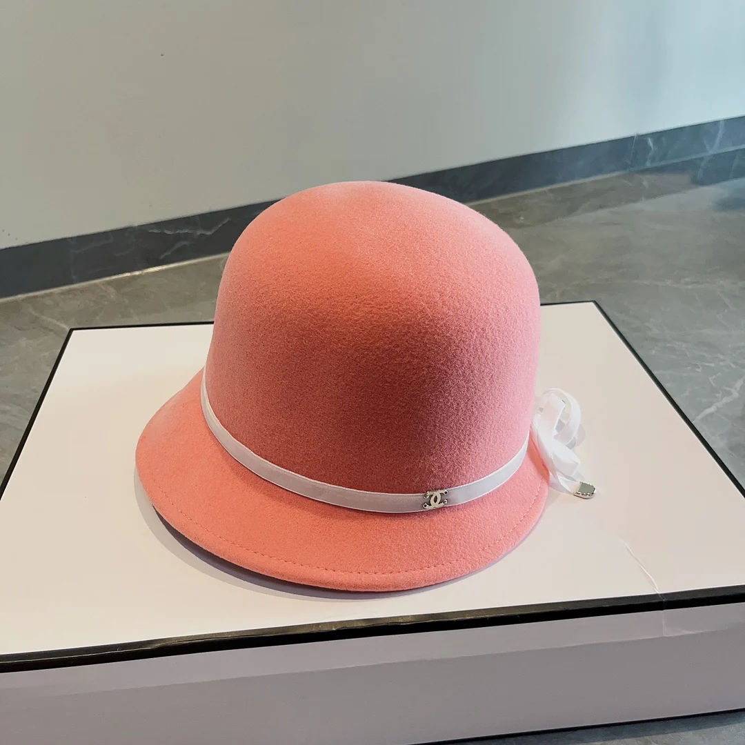 Chanel - Элегантная шерстяная панама неправильной формы - Розовая