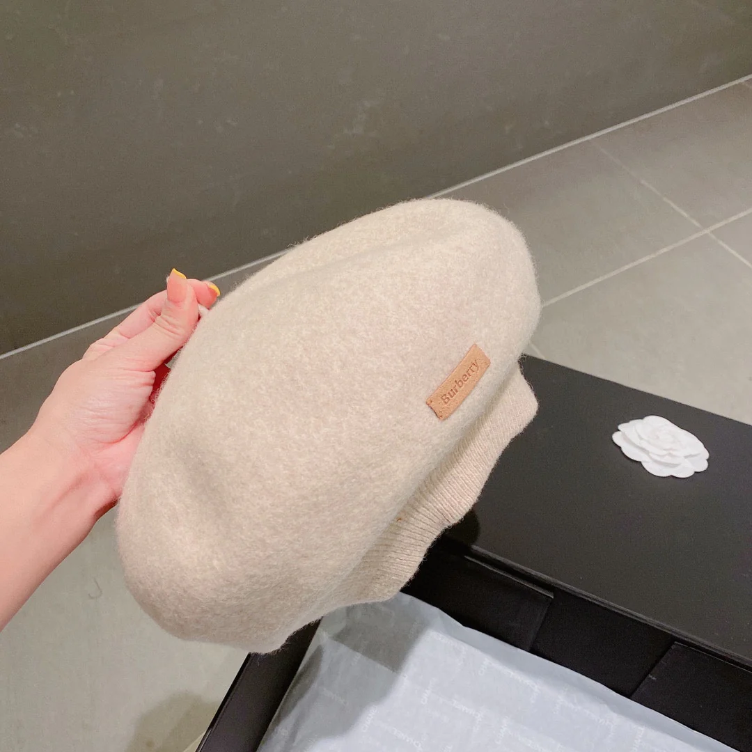 Шерстяной берет Burberry - бежевый