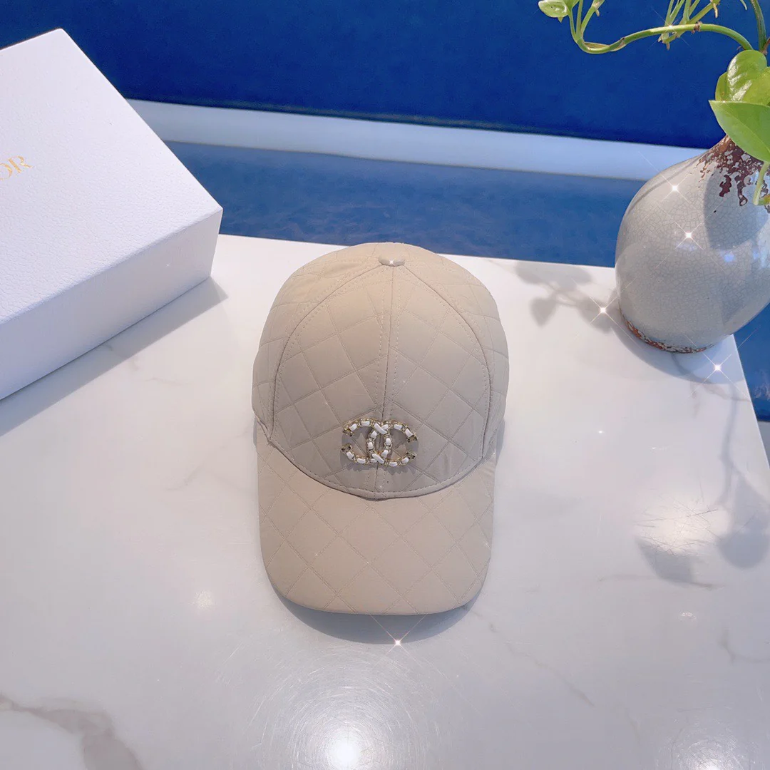 Бейсболка Chanel с ромбовидным узором
