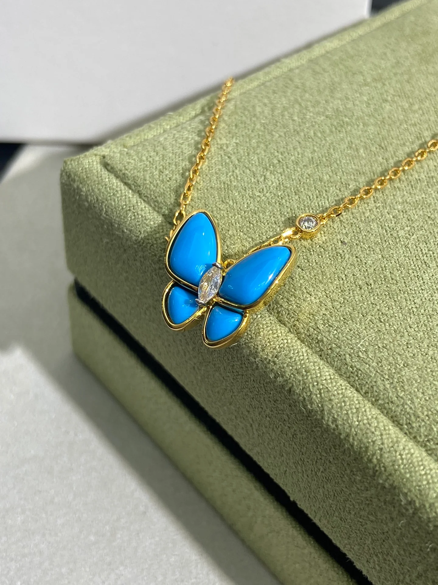 Van Vek - Колье 020