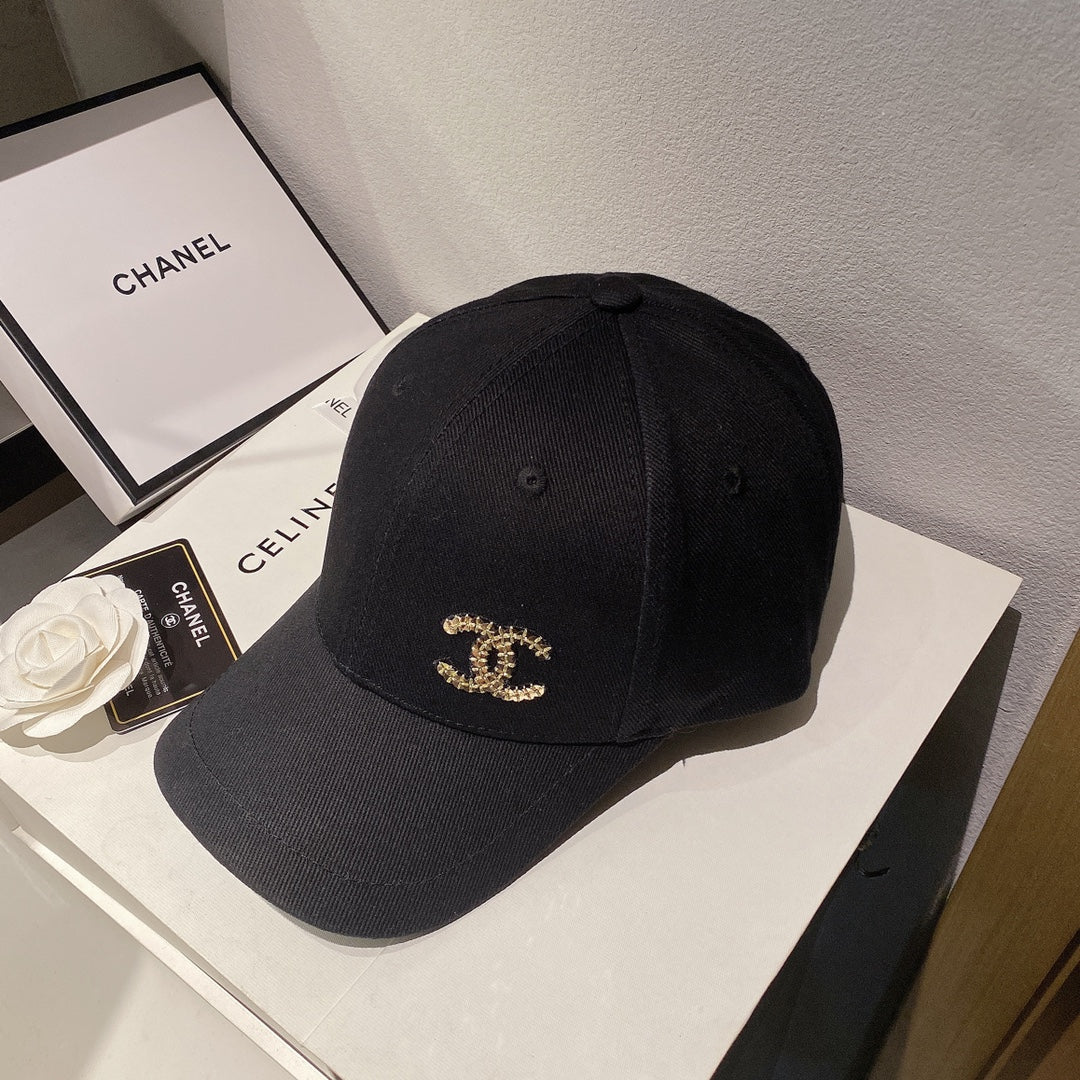 Chanel - Черная бейсболка